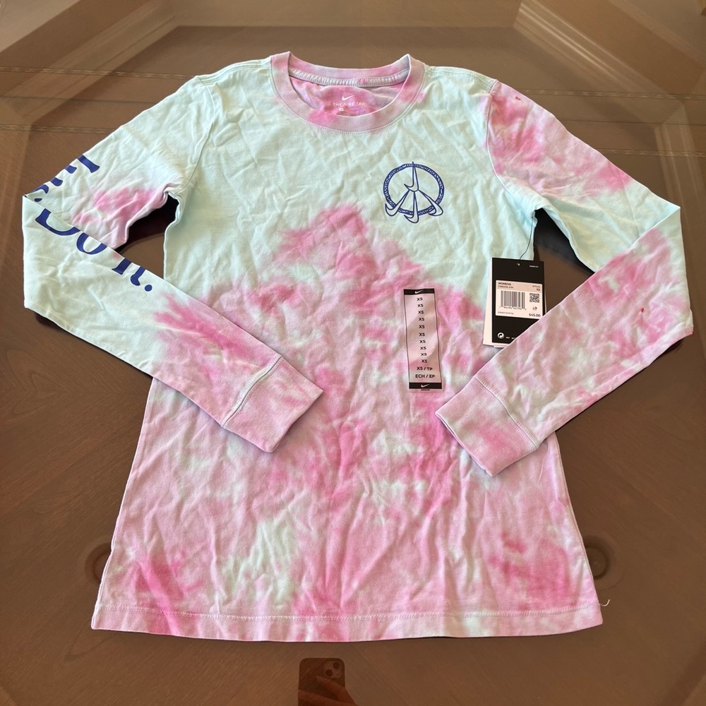 NWT Nike Womens Tie Dye Long Sleeve Standard Fit Size Xtra Small Blue&Pink